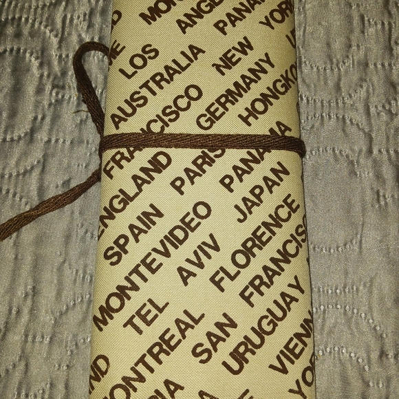 NWOT! The World Traveler Jewelry Wallet - Picture 3 of 14